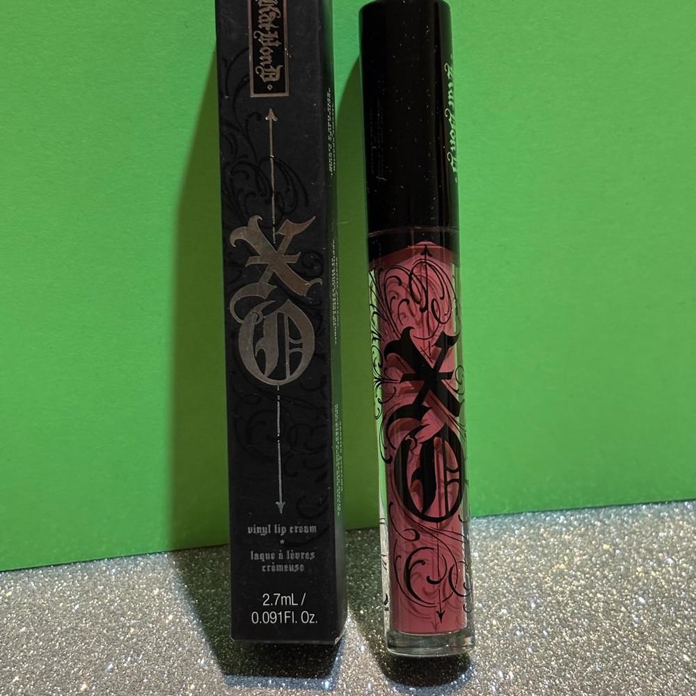 BNIB! Discontinued! HTF! Kat Von D XO Vinyl Lip Cream in CARNATION